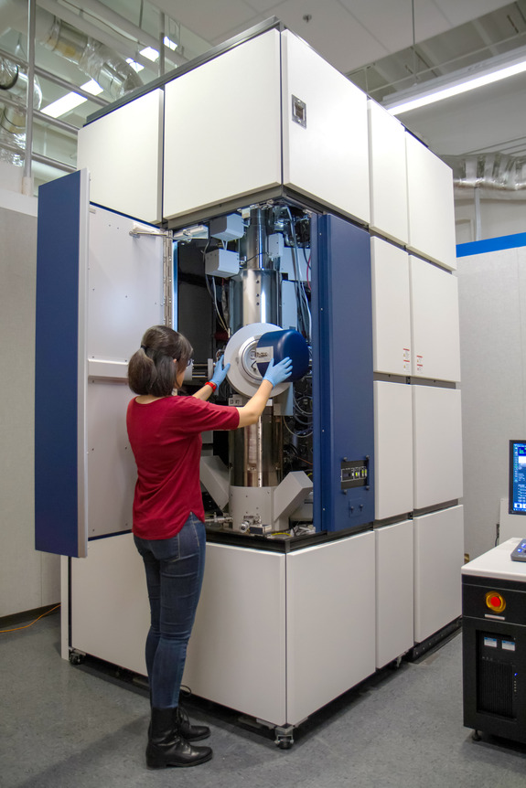 Transmission Electron Microscope (TEM) | Kuiper-Arizona Laboratory